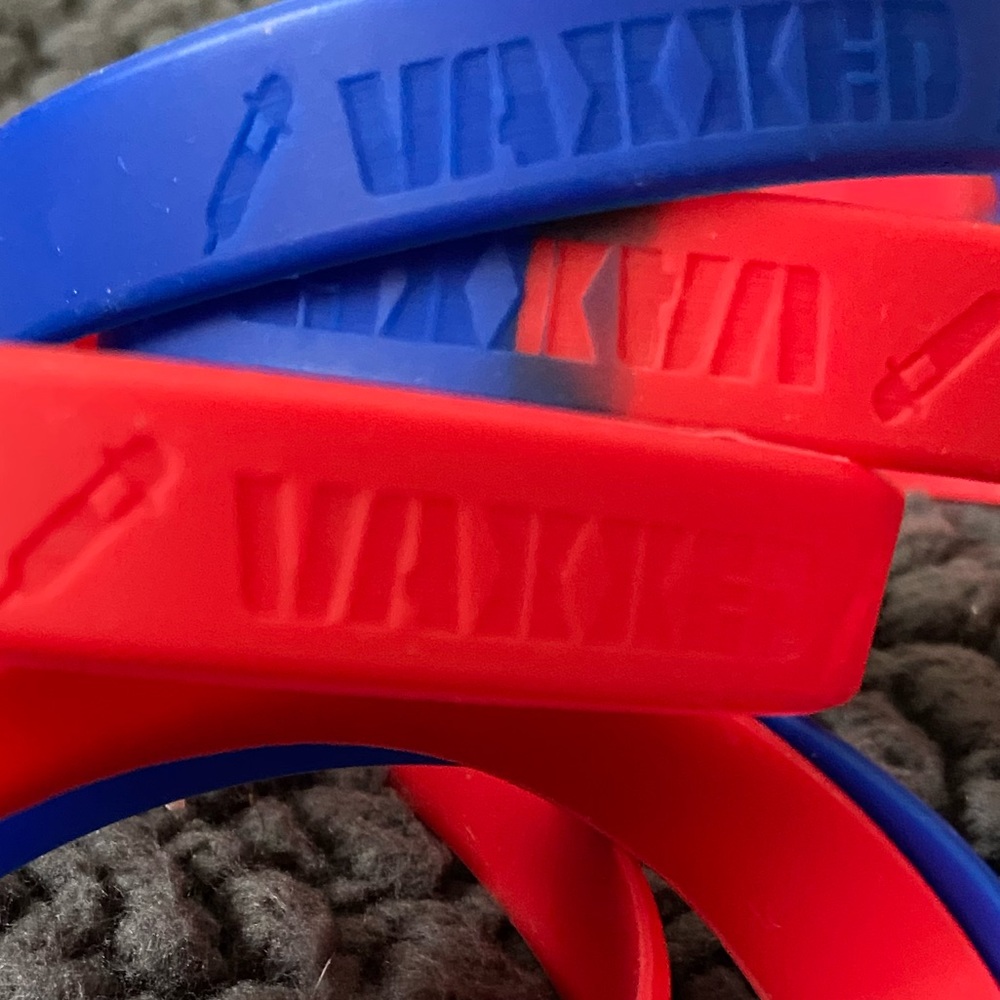 VAXXED Red/Blue Ombré Silicone bracelet NEW!Unisex - Picture 3 of 5
